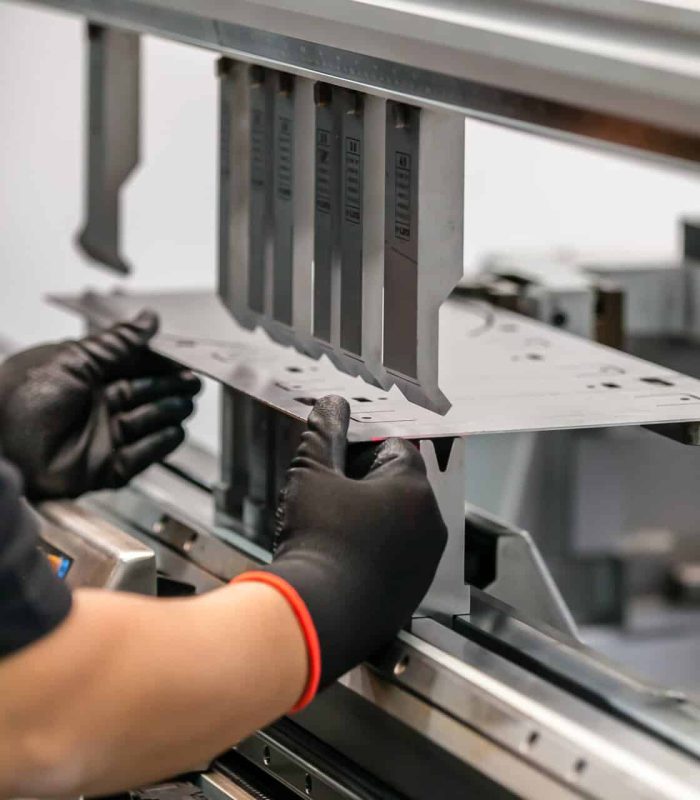 Guillotine,Shear,Machine,In,Action.,Guillotine,Shear,Machine,Is,Shearing